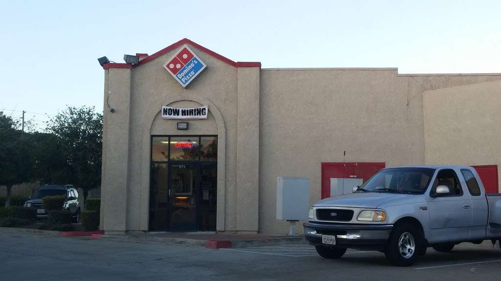 Dominos Pizza | 1377 S Lilac Ave Ste 101, Bloomington, CA 92316, USA | Phone: (909) 820-3000