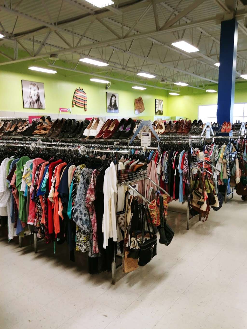 Goodwill Store | 1284 Liberty Dr, Bloomington, IN 47401, USA | Phone: (812) 336-8104