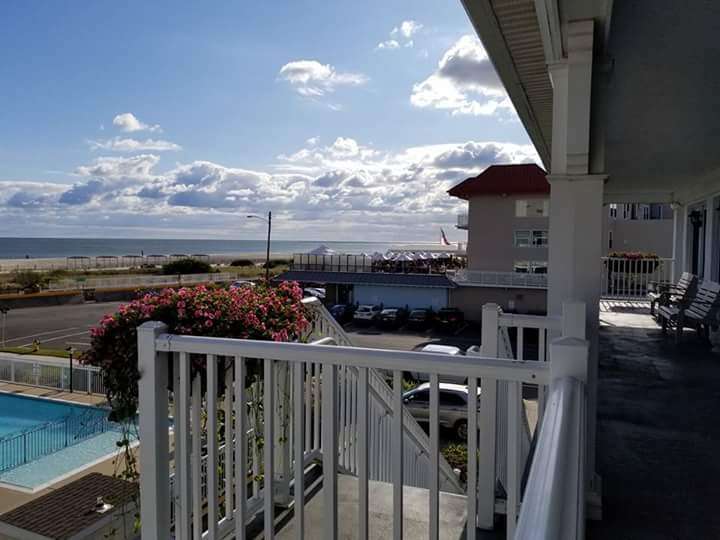 Capri Motor Lodge | 1033 Beach Ave, Cape May, NJ 08204 | Phone: (609) 884-4727