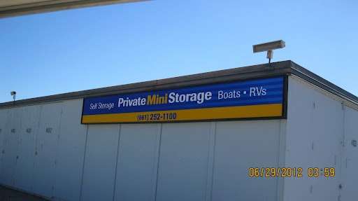 Private Mini Storage | 20628 Santa Clara St, Canyon Country, CA 91351 | Phone: (661) 252-1100