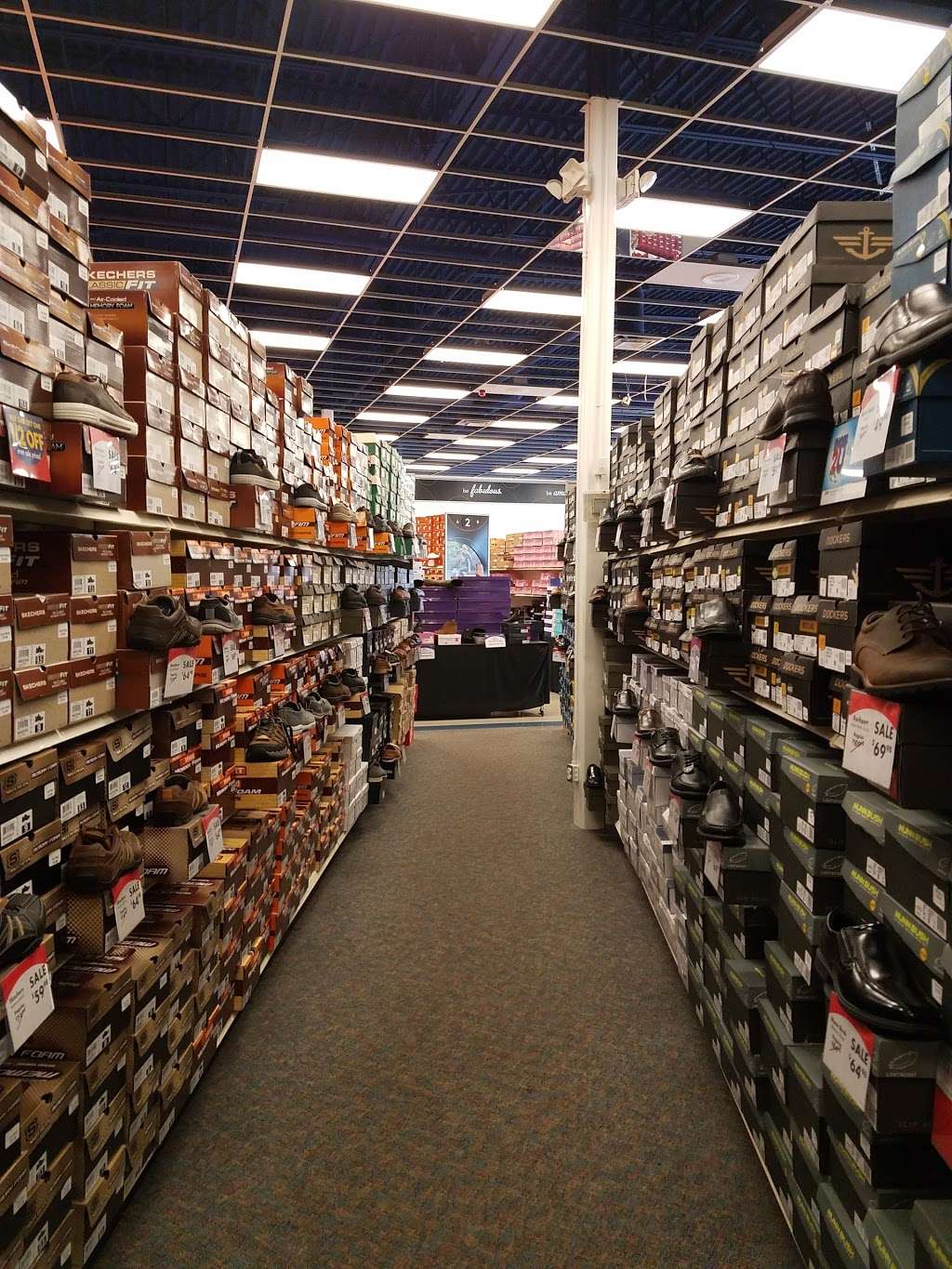 Shoe Carnival | 3722 E Franklin Blvd, Gastonia, NC 28056, USA | Phone: (704) 824-6590