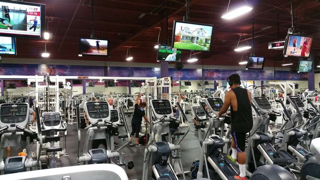 24 Hour Fitness | 4200 Chino Hills Pkwy Suite 780, Chino Hills, CA 91709, USA | Phone: (909) 393-0724