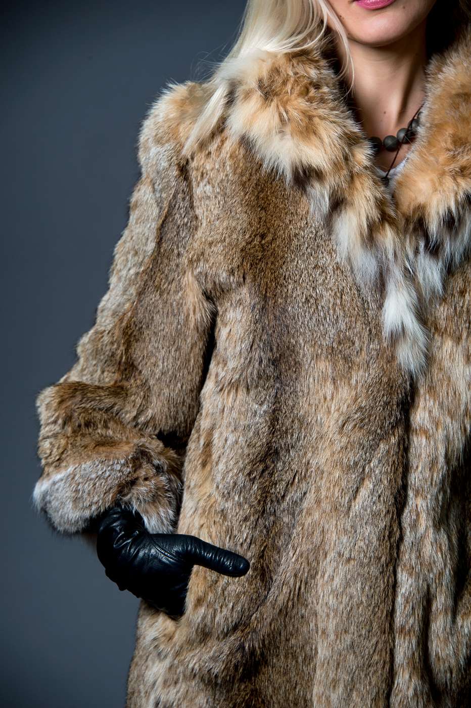 Christos Furs And Leather Design House | 10411 W Cermak Rd, Westchester, IL 60154, USA | Phone: (708) 562-3877