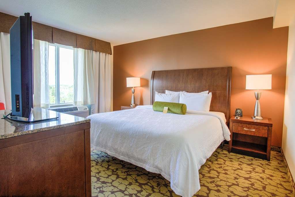 Hilton Garden Inn Orlando at SeaWorld | 6850 Westwood Blvd, Orlando, FL 32821 | Phone: (407) 354-1500