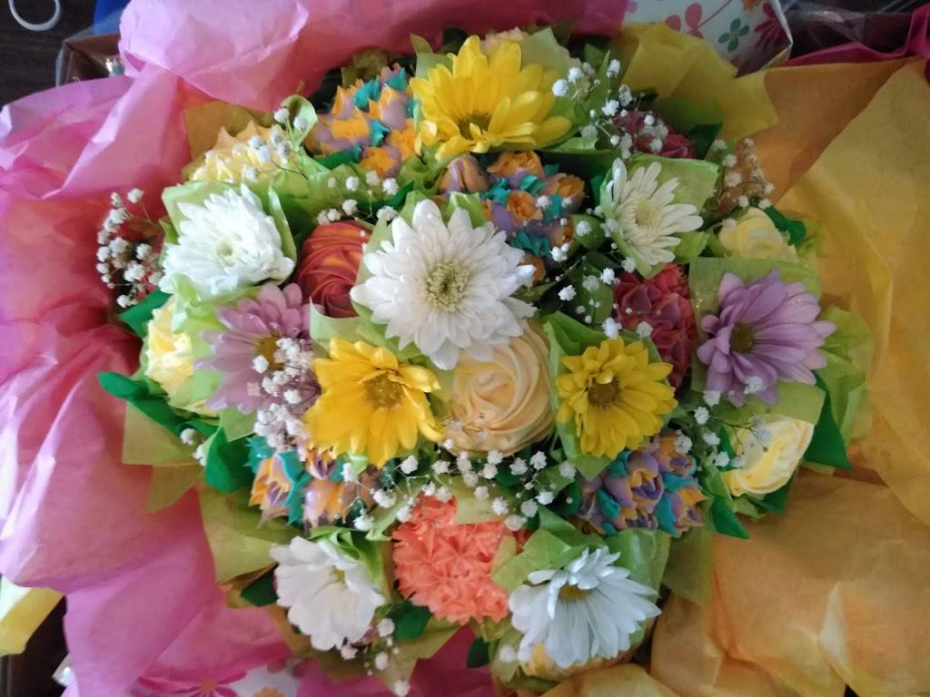 Valekas Cupcake Bouquets | 713 Ashford Oaks Dr, Altamonte Springs, FL 32714, USA | Phone: (864) 999-8201