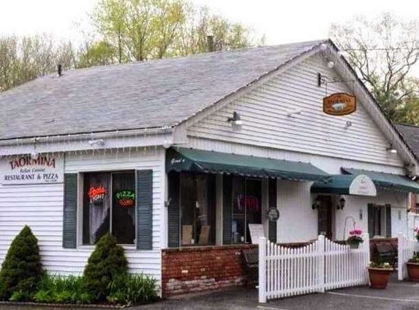 Taormina Restaurant and Pizza | 84 Ball Pond Rd, Danbury, CT 06811, USA | Phone: (203) 746-1040