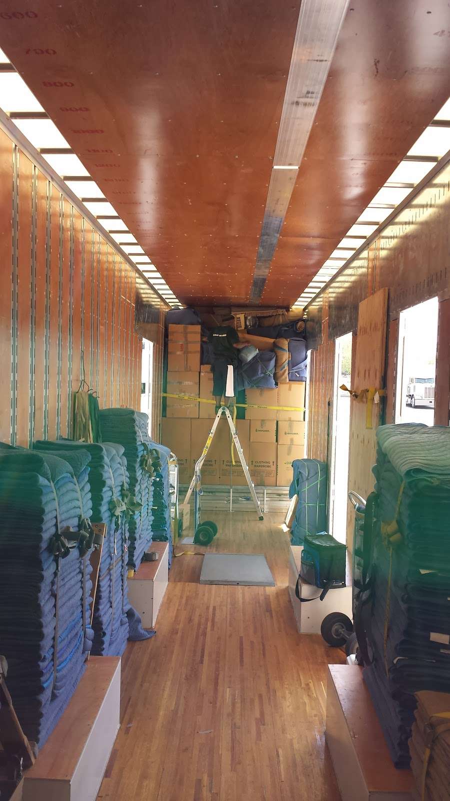 Dircks Moving & Logistics | 4340 W Mohave St, Phoenix, AZ 85043, USA | Phone: (602) 267-9401