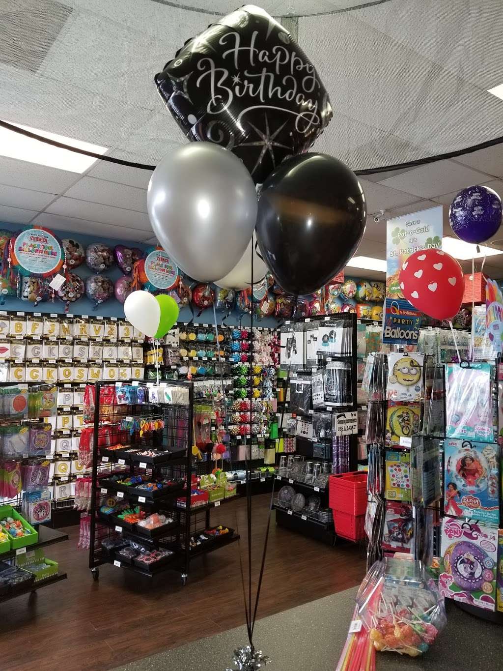 RGs Discount Party Store | 605 Tennessee St, Vallejo, CA 94590, USA | Phone: (707) 731-2025