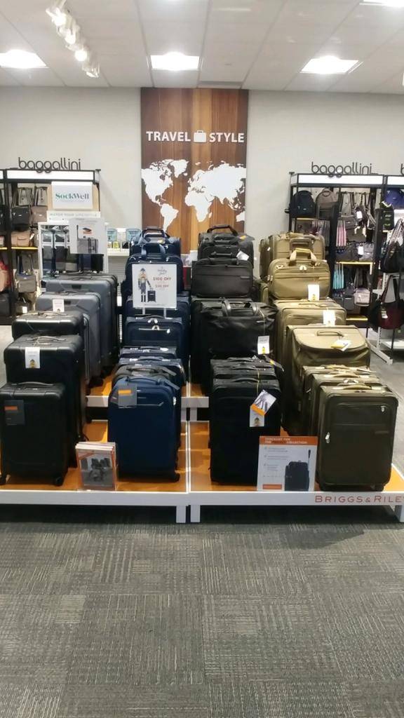 Travel Style Luggage | Rosedale Mall 1595 W, MN-36 Suite 265, Roseville, MN 55113 | Phone: (651) 313-6918