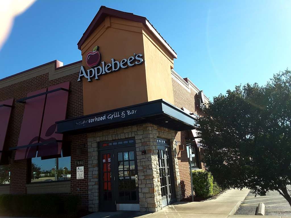 Applebees Grill + Bar | 7880, I-35, San Antonio, TX 78218 | Phone: (210) 967-6484