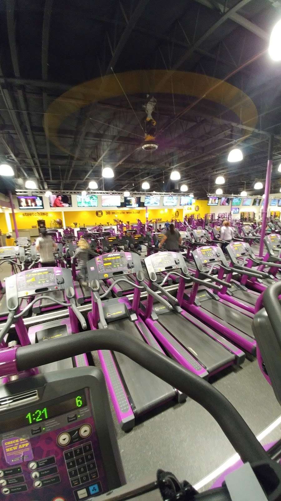 Planet Fitness | 2446 S Vineyard Ave, Ontario, CA 91761, USA | Phone: (909) 947-0020