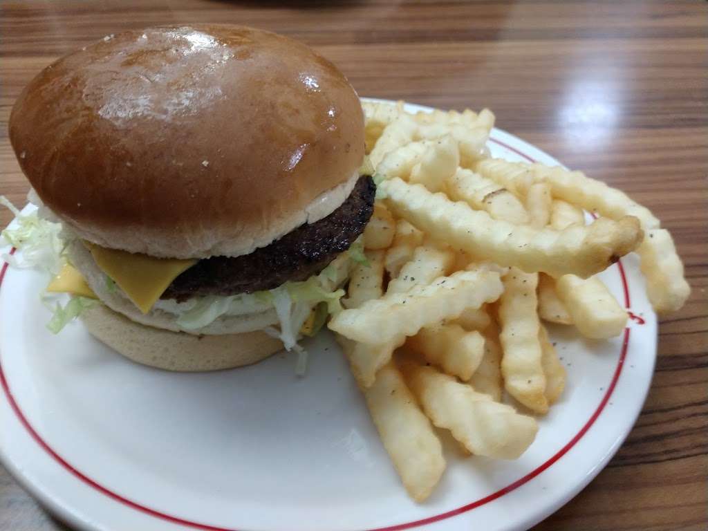 Frischs Big Boy Restaurant | 500 Broadway St, Anderson, IN 46012, USA | Phone: (765) 644-1223