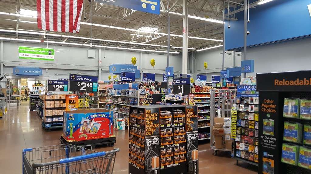 Walmart Supercenter | 1050 N Rohlwing Rd, Addison, IL 60101, USA | Phone: (630) 889-1826