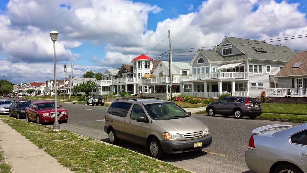 Cashelmara Inn | 1461, 22 Lakeside Ave, Avon-By-The-Sea, NJ 07717, USA | Phone: (732) 776-8727