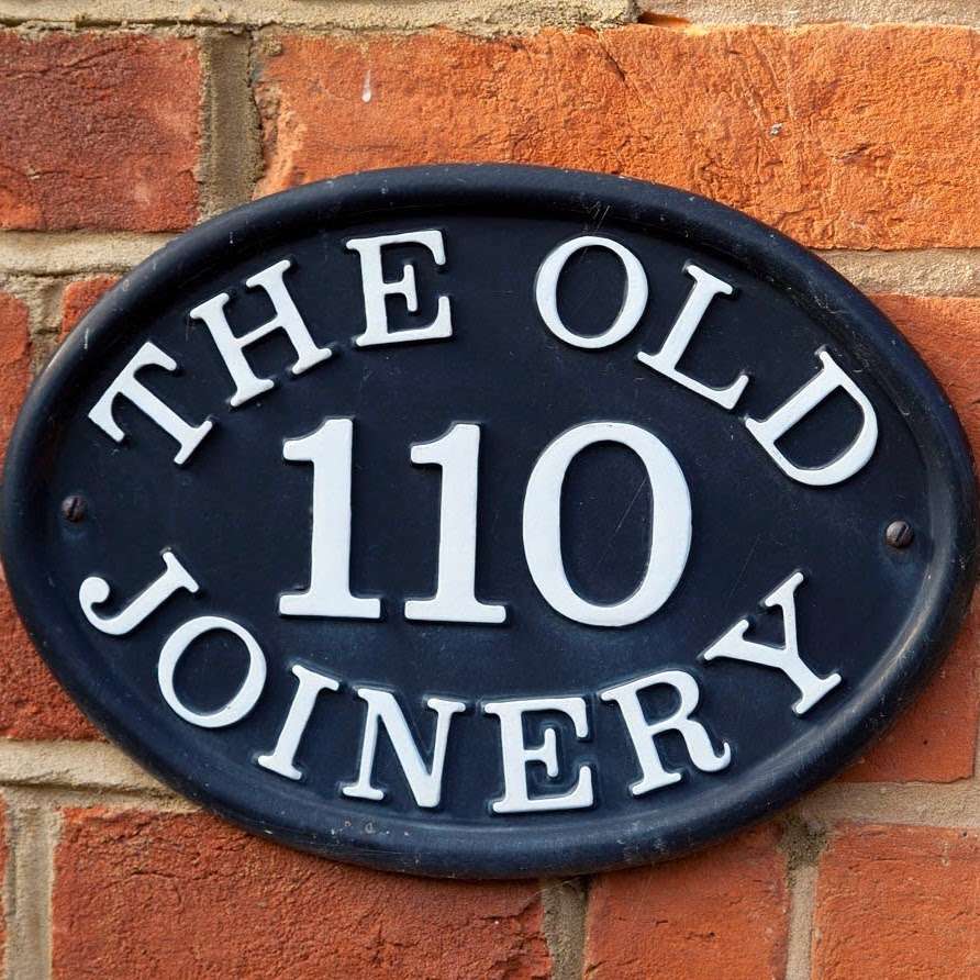 The Old Joinery Bed & Breakfast in Capel | 110 The St, Capel, Dorking RH5 5JY, UK | Phone: 01306 711170