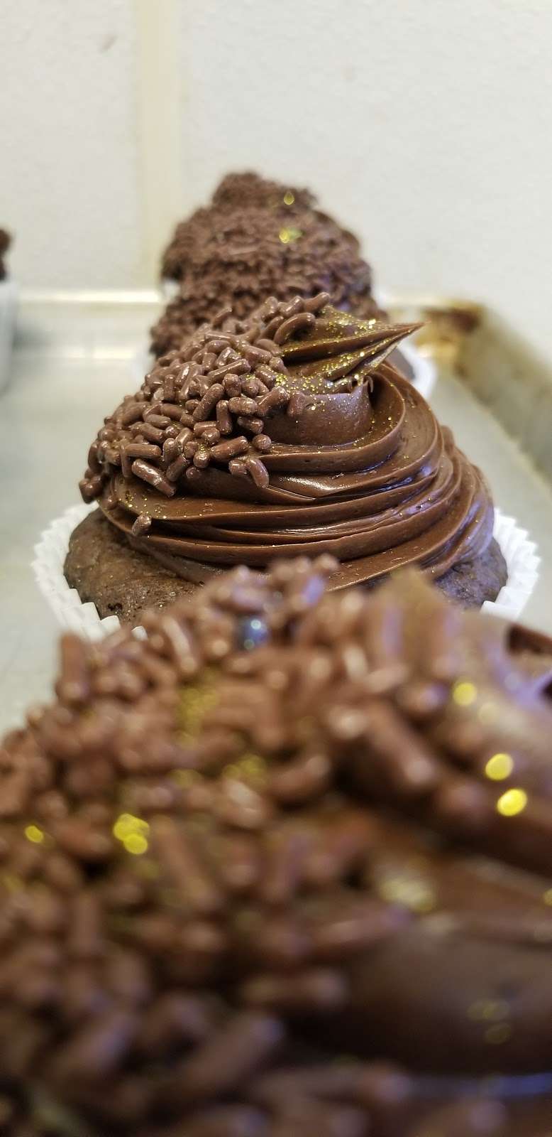 Sumpin Sweet gourmet cupcakes | 1500 E 128th Ave #100, Thornton, CO 80233 | Phone: (303) 452-5600