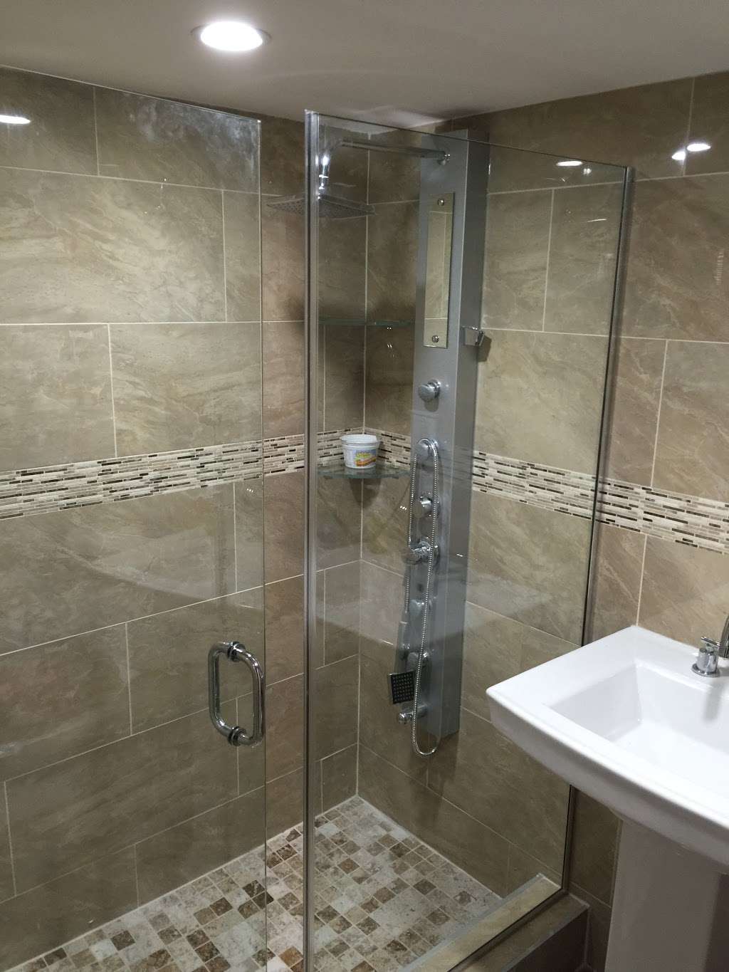 Custom Frameless Shower Doors | 42 Farm Rd, Middletown, NJ 07748 | Phone: (347) 476-2318