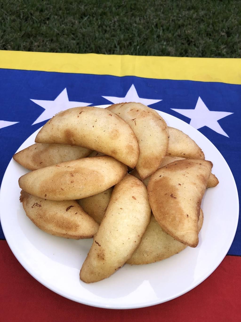 Empanadas tia pina / comida venezuela | 13324 Twinwood Ln, Orlando, FL 32837, USA | Phone: (407) 936-8836