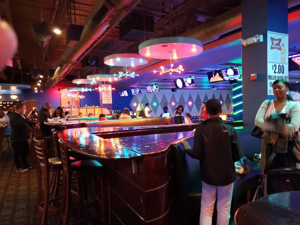 Dave & Busters | 1995 Franklin Mills Cir, Philadelphia, PA 19154 | Phone: (215) 632-0333