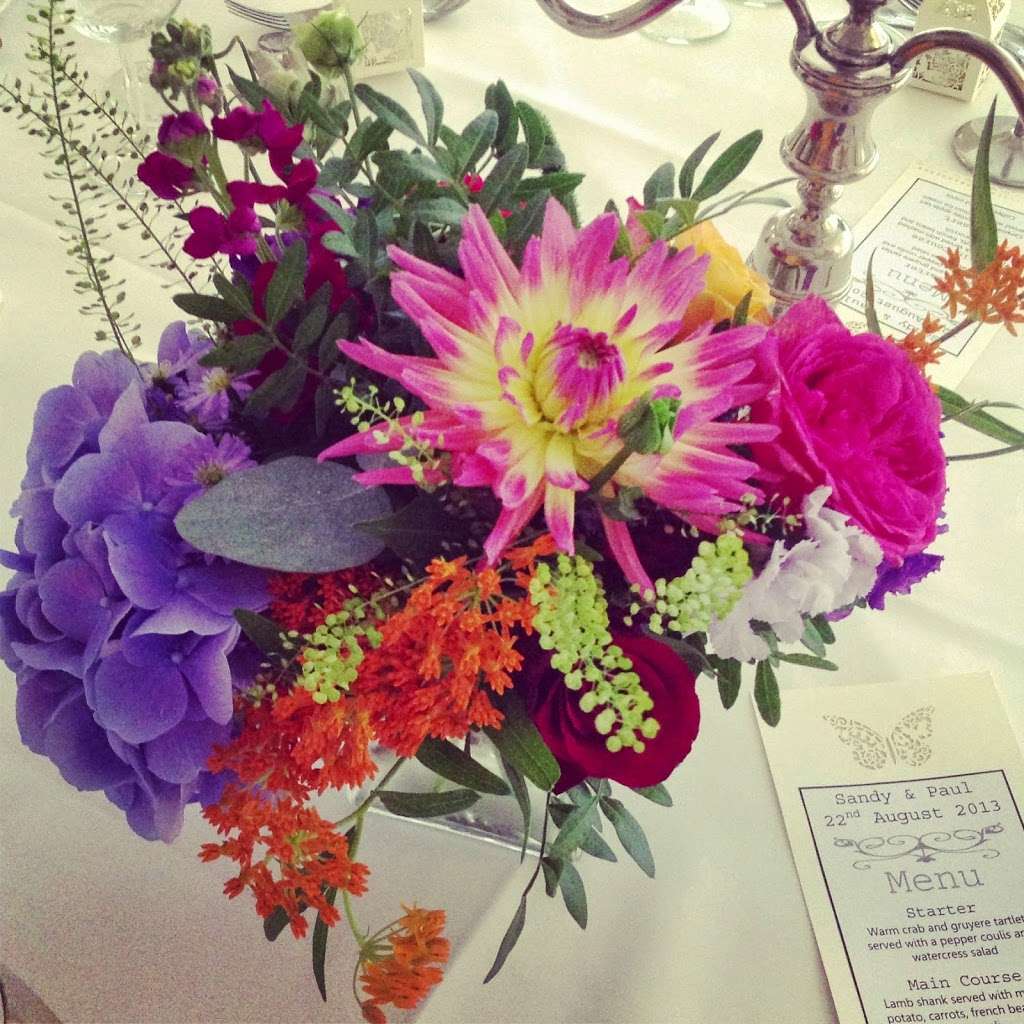 Divine Flower Co | 6 Holmesdale Rd, Teddington TW11 9LF, UK | Phone: 07813 151569