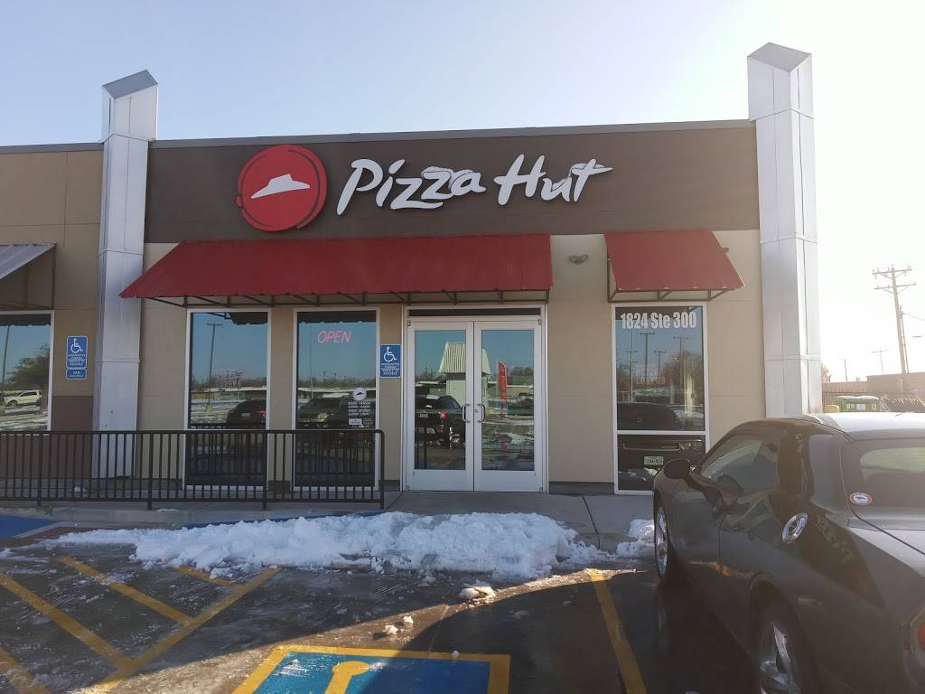 Pizza Hut | 1824 Parkway Dr, Lubbock, TX 79403, USA | Phone: (806) 771-5570