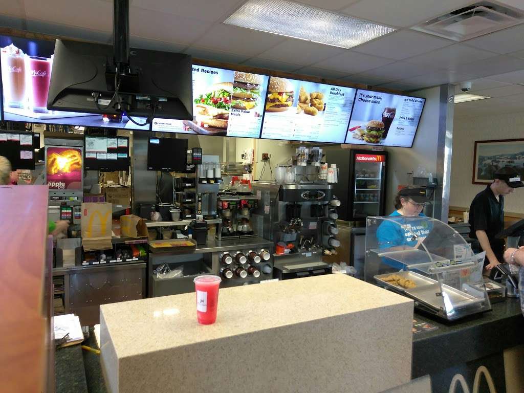 McDonalds | 480 E Morgan St Ave, Spencer, IN 47460, USA | Phone: (812) 829-2630