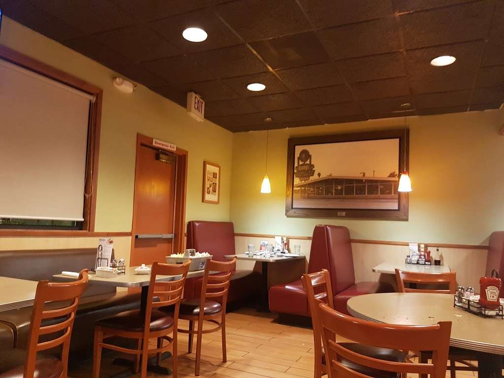 Dennys | 2735 Bay Area Blvd, Houston, TX 77058 | Phone: (281) 461-6733