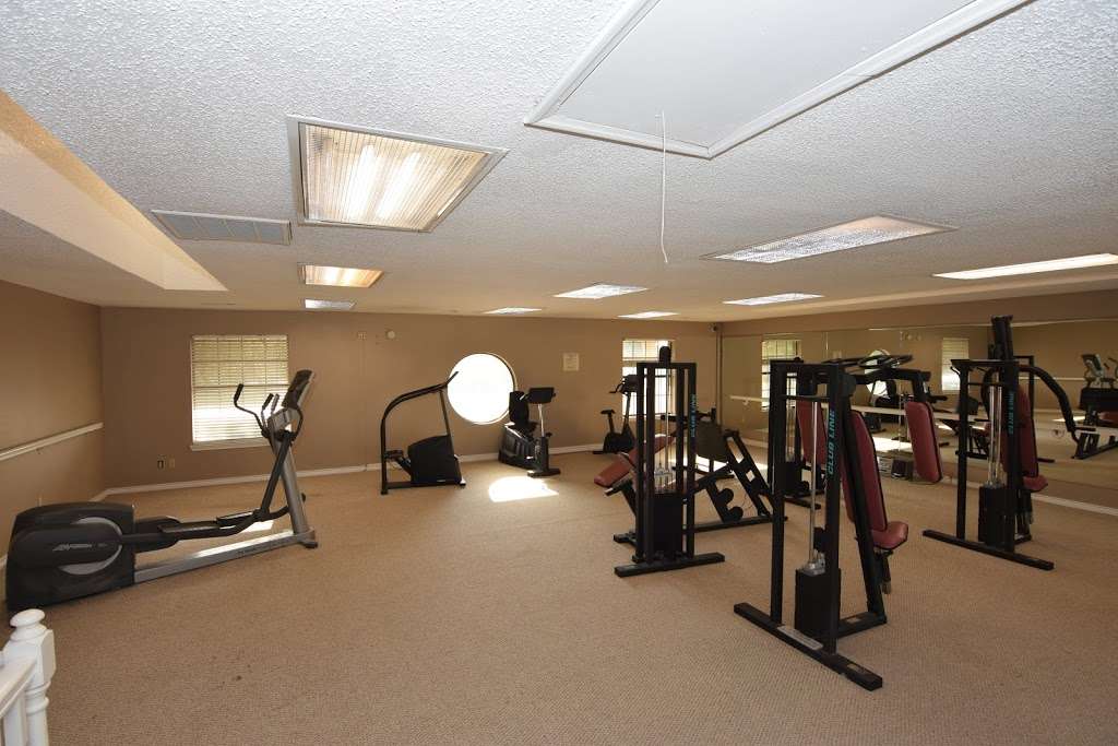 Creekside | 4000 Ace Ln, Lewisville, TX 75067, USA | Phone: (972) 316-1600