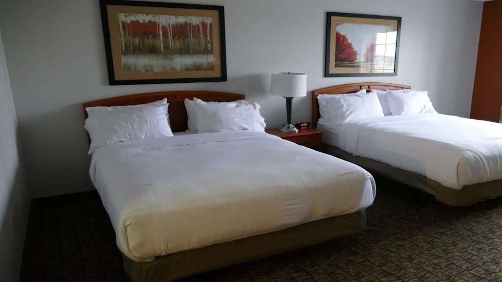 Holiday Inn Express Greensburg | 915 Ann Blvd, Greensburg, IN 47240, USA | Phone: (812) 663-5500