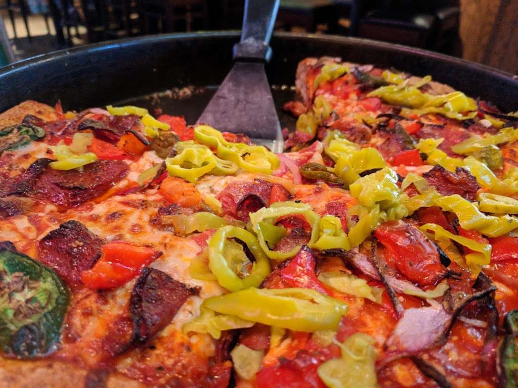 Old Chicago Pizza and Taproom | 6105 S Main St SUITE F-106, Aurora, CO 80013, USA | Phone: (303) 617-1442