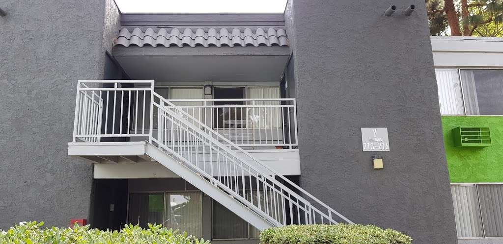 South Coast Racquet Club Apartments | 1101 W Stevens Ave, Santa Ana, CA 92707 | Phone: (855) 849-3284