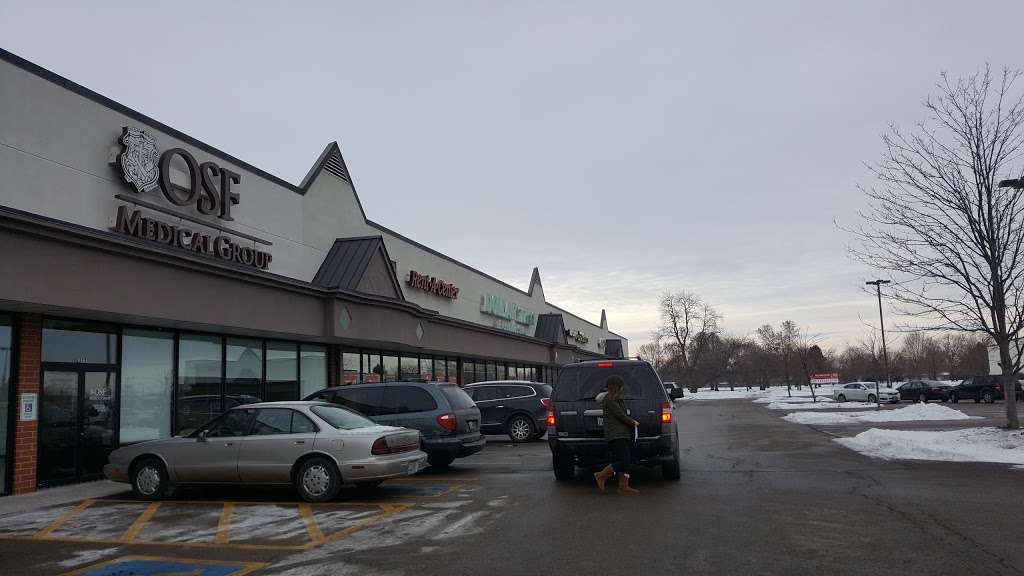 Dollar Tree, 2404 N Bloomington St, Streator, IL 61364, USA