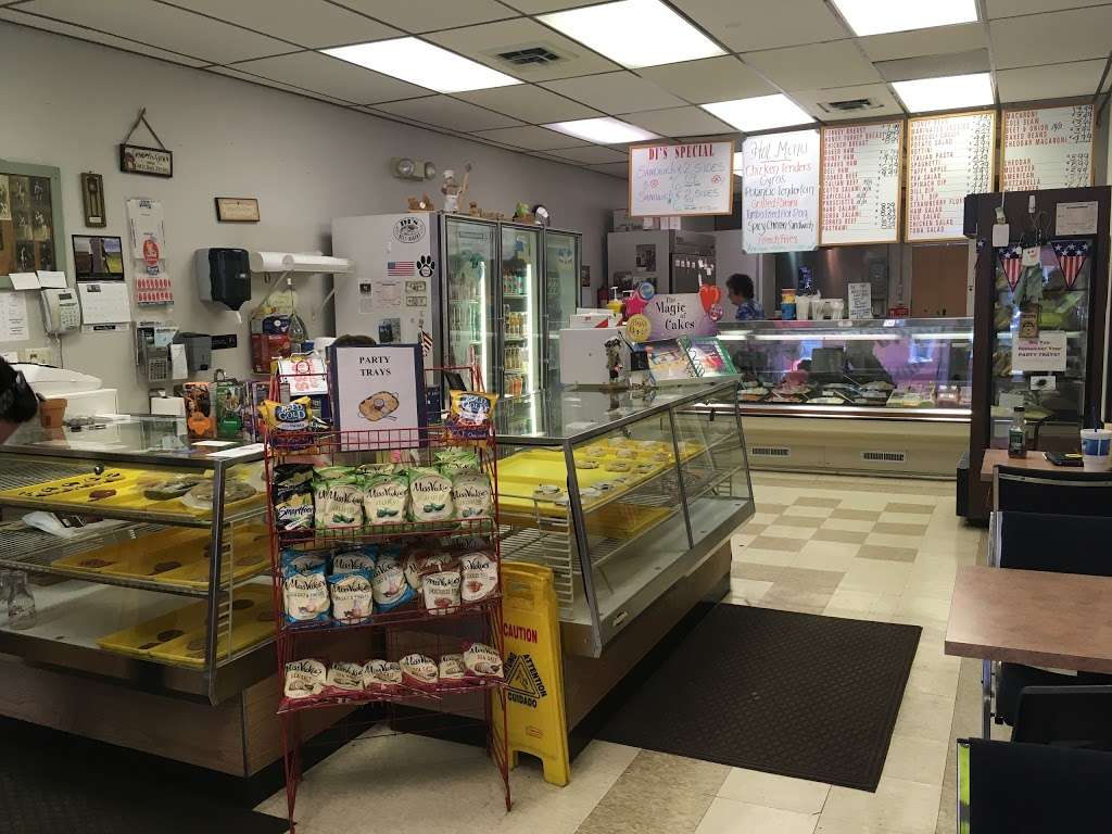 Dis Deli Bakery | 455 Main St, Marseilles, IL 61341, USA | Phone: (815) 795-5656