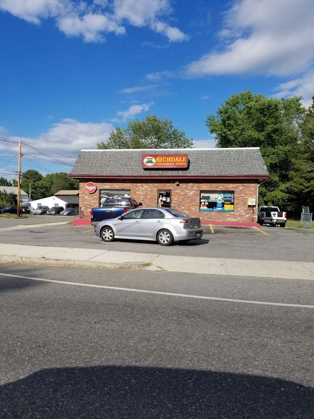 Richdale Convenience | 65 W Main St, Georgetown, MA 01833, USA | Phone: (978) 352-7921