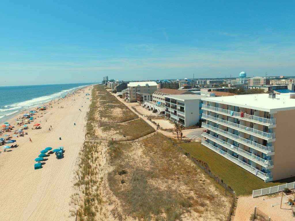 Atlantic Oceanfront Inn | 4501 Atlantic Ave, Ocean City, MD 21842, USA | Phone: (800) 641-0011