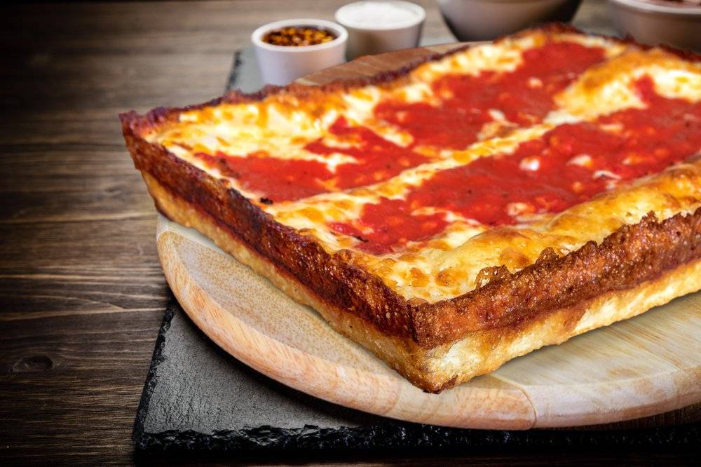 Buddys Pizza | 3637 W Maple Rd, Bloomfield Hills, MI 48301, USA | Phone: (248) 645-0300