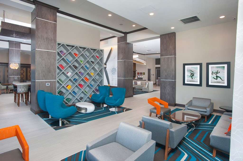 Hampton Inn & Suites LAX El Segundo | 888 North Pacific Coast Highway, El Segundo, CA 90245, USA | Phone: (310) 322-2900