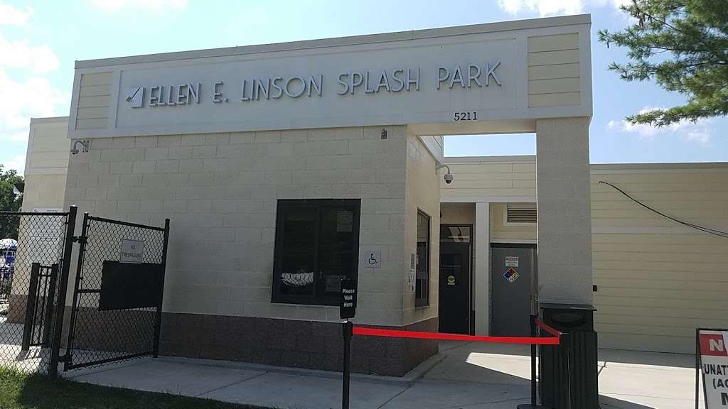 Ellen E Linson Swimming Pool | Parkway, 5211 Paint Branch Dr, College Park, MD 20740, USA | Phone: (301) 277-3719