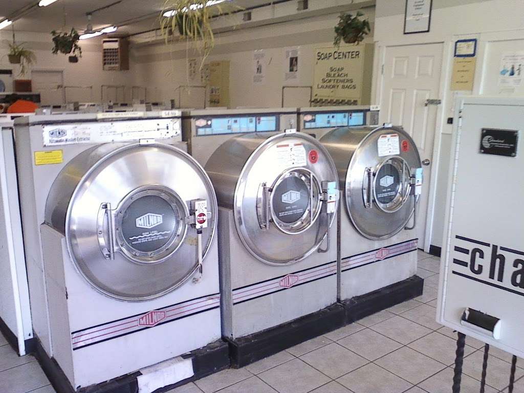 Weldons Berlin Laundromat | 43 S White Horse Pike, Berlin, NJ 08009, USA | Phone: (856) 516-4742