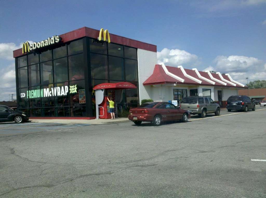 McDonalds | 2830 Pendleton Ave, Anderson, IN 46012 | Phone: (765) 643-1557