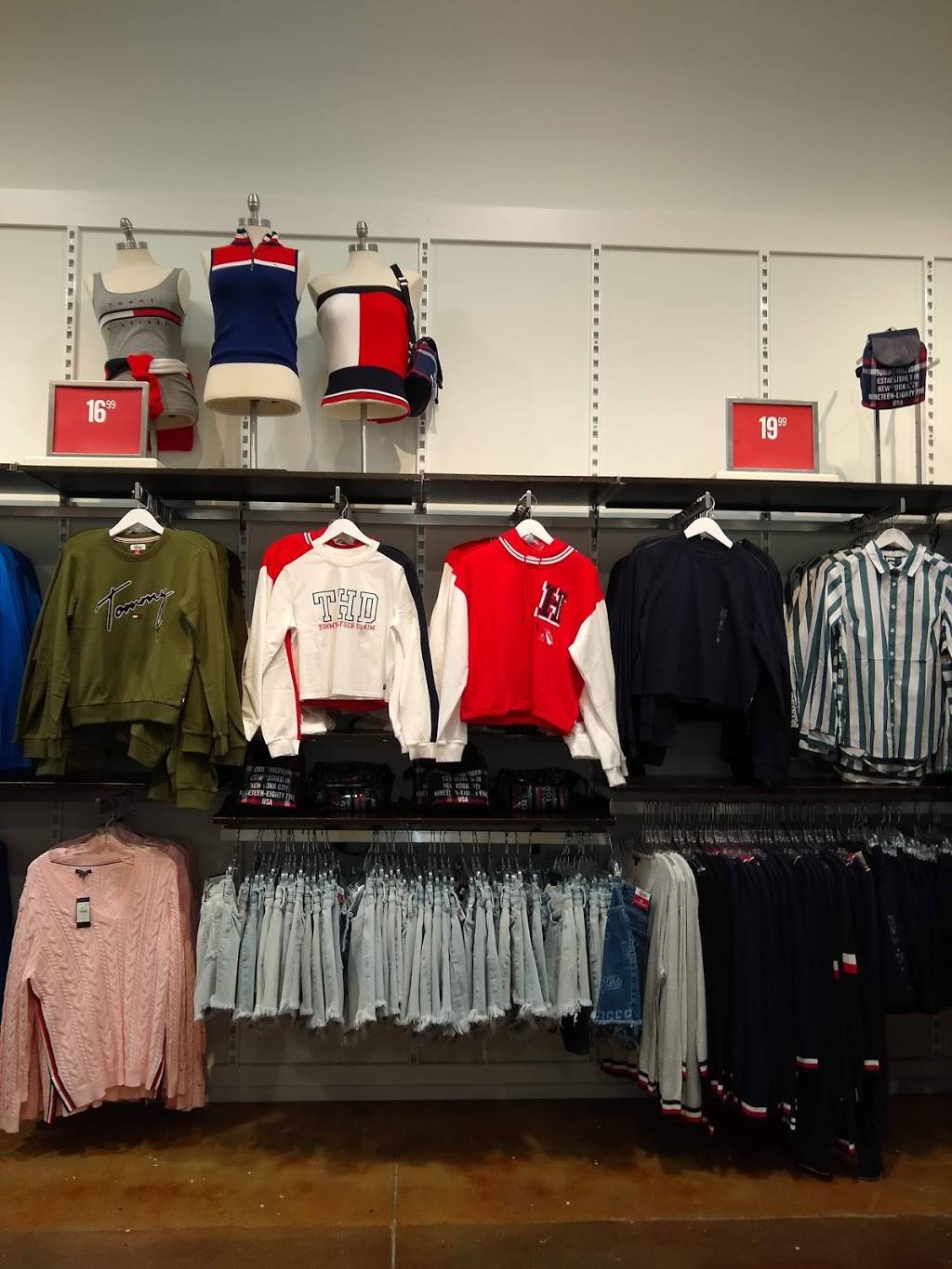 Tommy Hilfiger | 2613 W Osceola Pkwy Spc B-39, Kissimmee, FL 34741, USA | Phone: (689) 204-0272