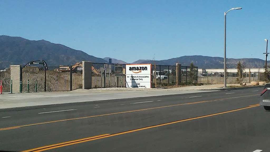 Amazon SNA4 - storage  | Photo 3 of 10 | Address: 2496 W Walnut Ave, Rialto, CA 92376, USA
