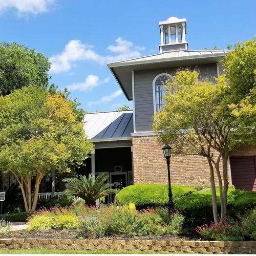 Silver Oaks Apartments | 7585 Ingram Rd, San Antonio, TX 78251, USA | Phone: (210) 706-3000