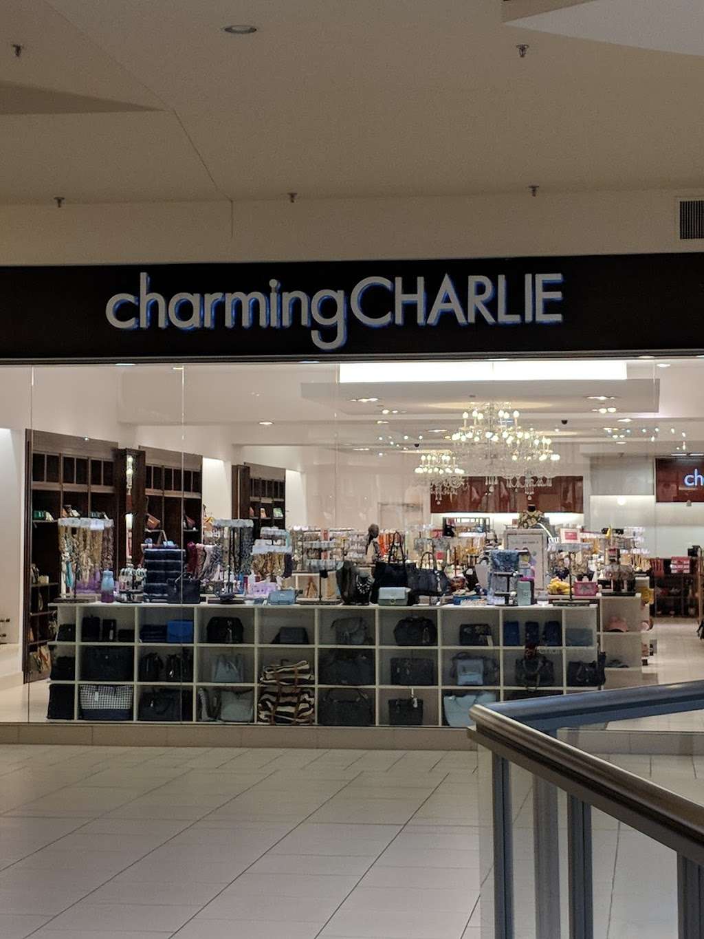Charming Charlie | 1750 Deptford Center Rd #2000, Deptford Township, NJ 08096, USA | Phone: (856) 384-5942