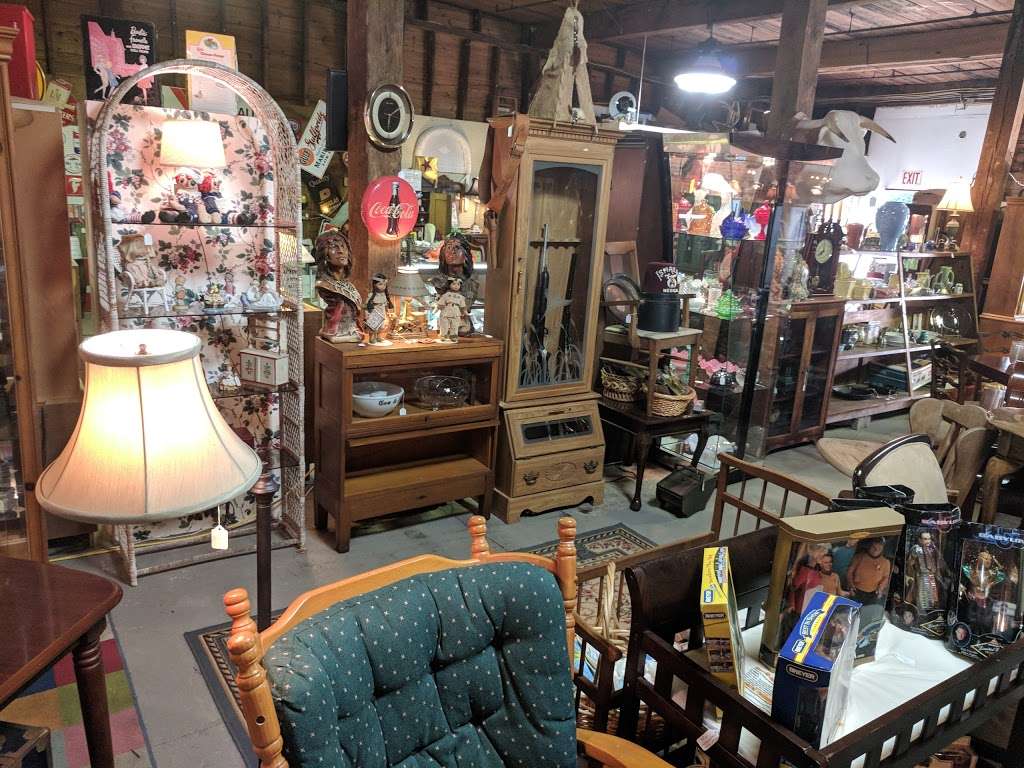 High Cotton Antiques & Folk | 212 S Main St, Clover, SC 29710, USA | Phone: (803) 222-5045