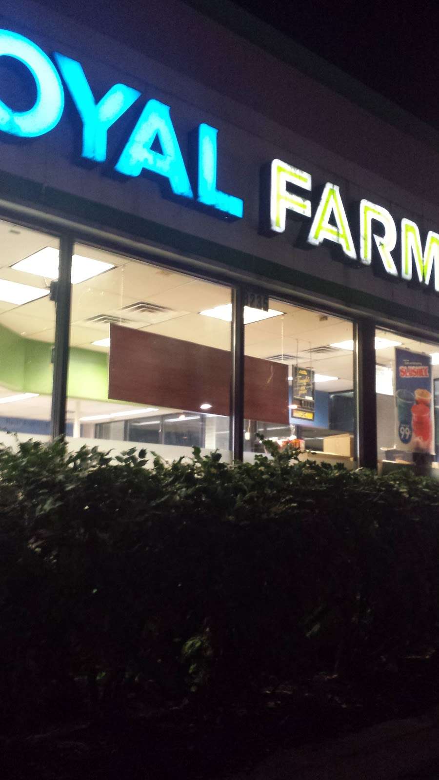 Royal Farms | 8235 Eastern Blvd., Baltimore, MD 21224, USA | Phone: (410) 284-4099