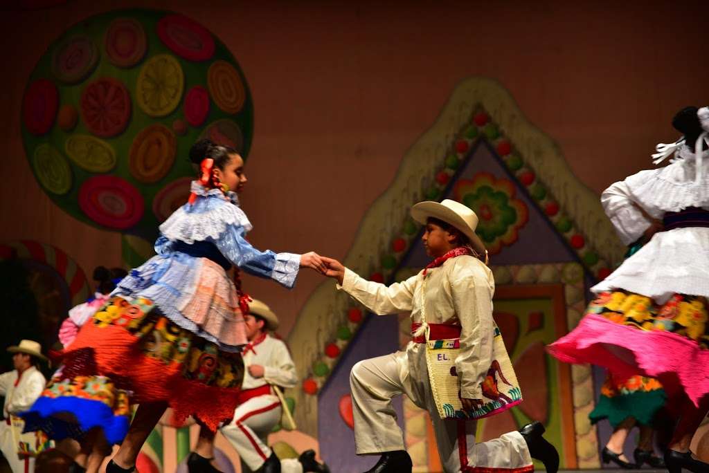 Mexico 2000 Ballet Folklorico & Dance Center | 1701 S 5th St b, Garland, TX 75040, USA | Phone: (214) 384-2537