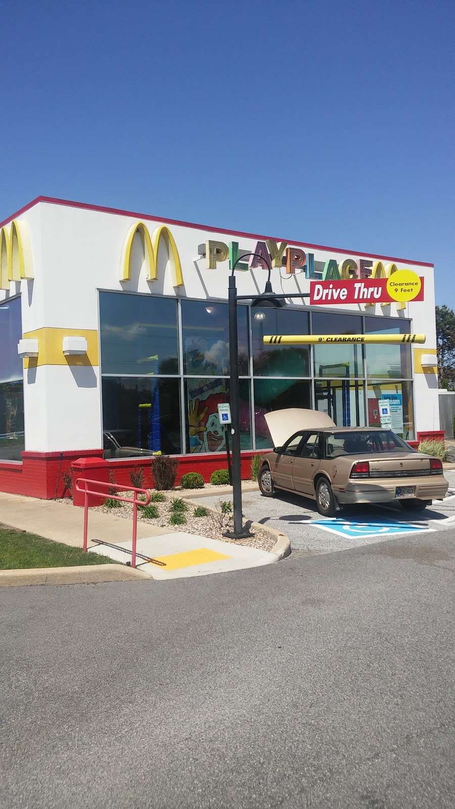 McDonalds | 2150 W Morthland Dr, Valparaiso, IN 46383, USA | Phone: (219) 531-0250