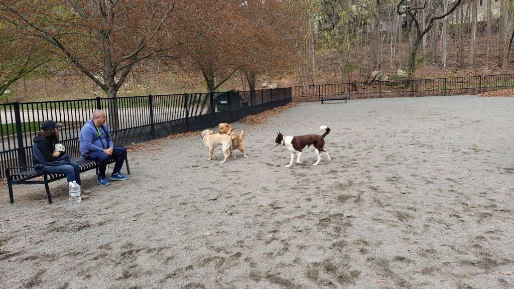 Van Saun dog park | Unnamed Road, River Edge, NJ 07661, USA