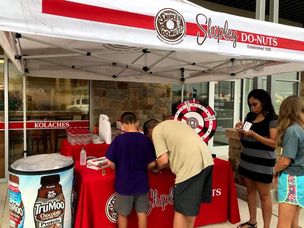 Shipley Do-Nuts | 11440 Potranco Rd, San Antonio, TX 78253, USA | Phone: (210) 332-5494